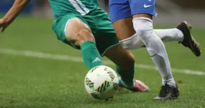 Quy Định Về Bóng Trong Cuộc Và Bóng Ngoài Cuộc Chuẩn FIFA